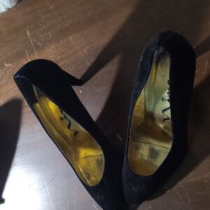 Nina Women's Classic Black Heels